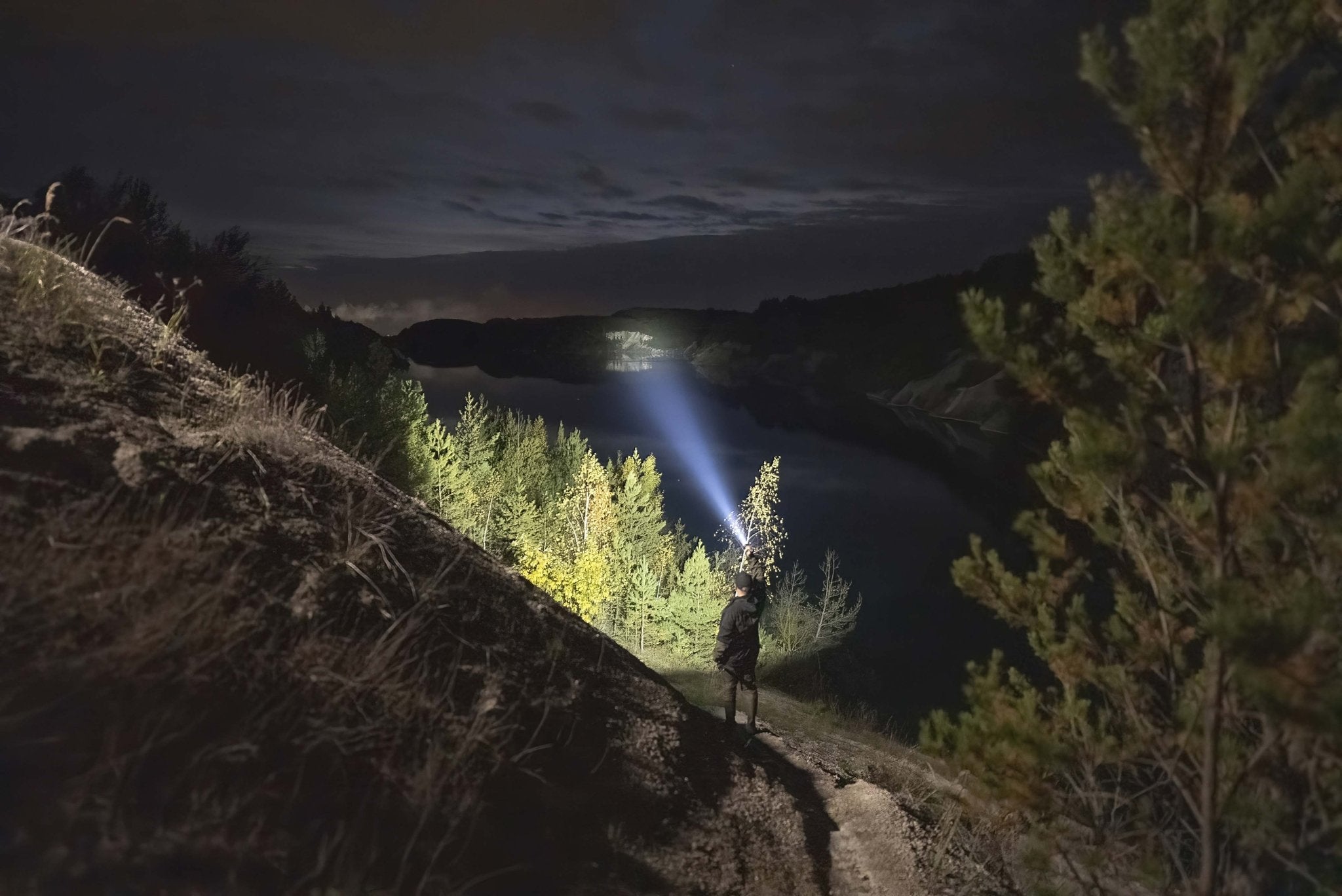 Armytek Barracuda Pro Max Searchlight — 2800 Lumens, 1000m Throw, Magnetic USB Rechargeable (White) - Good Nite Gear