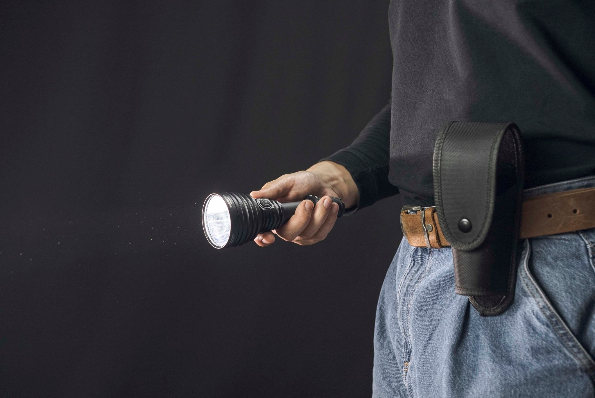 Armytek Barracuda Pro Max Searchlight — 2800 Lumens, 1000m Throw, Magnetic USB Rechargeable (White) - Good Nite Gear