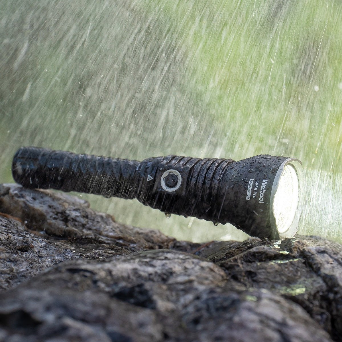 Weltool W5R Pro LEP Flashlight — 2,898m Throw - Good Nite Gear