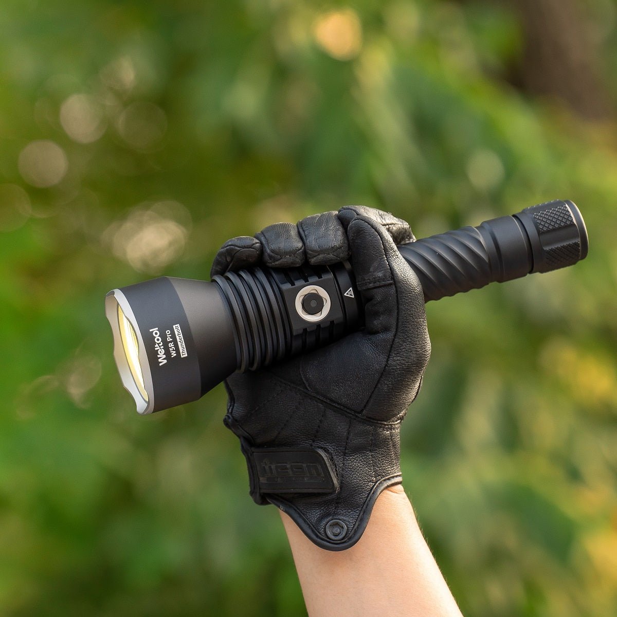 Weltool W5R Pro LEP Flashlight — 2,898m Throw - Good Nite Gear